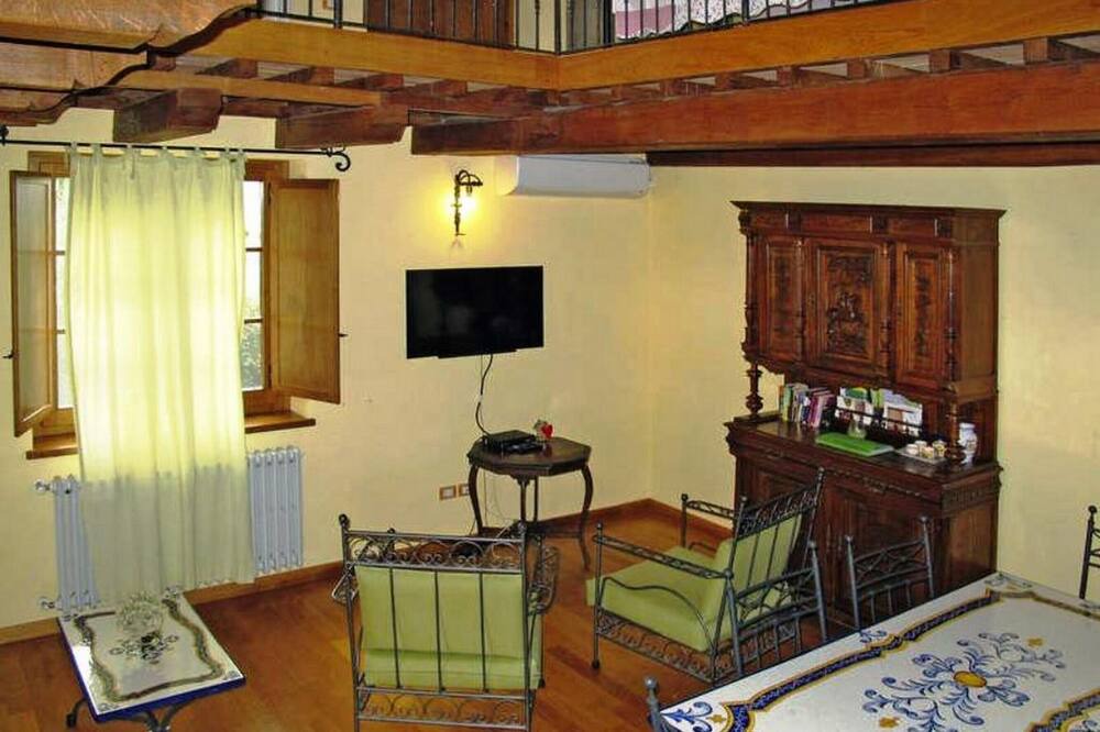 Photo of Livingroom in Ramazzano
