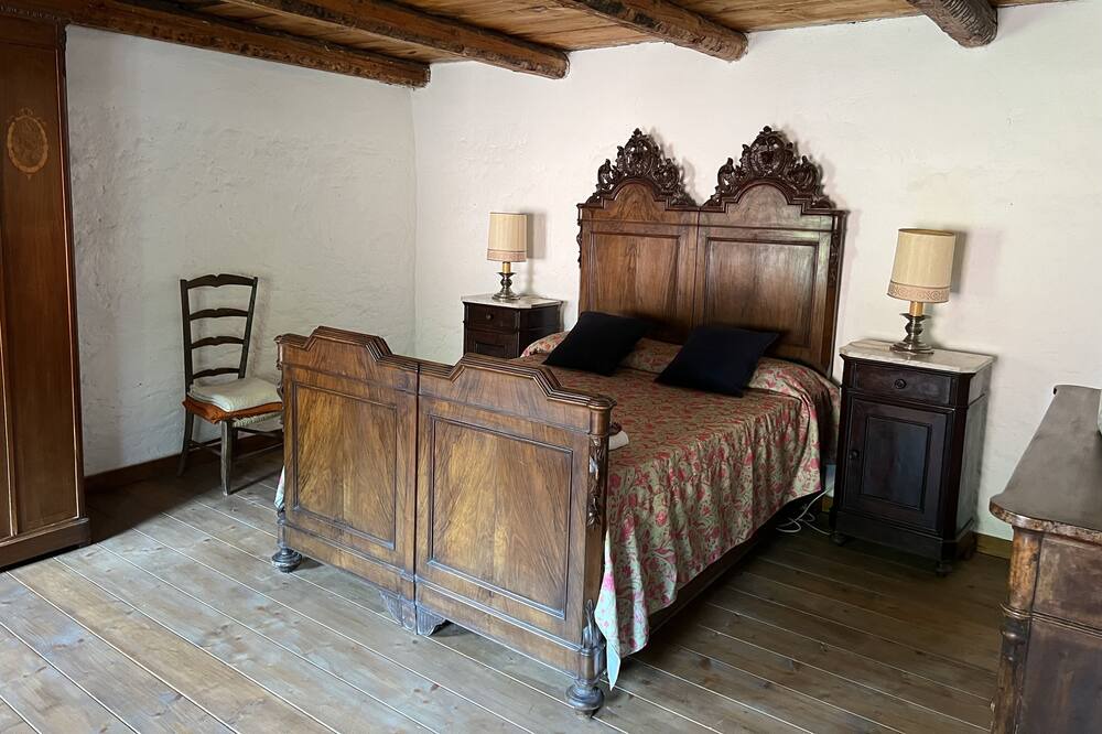 Photo of Bedroom in Tagliolo Monferrato