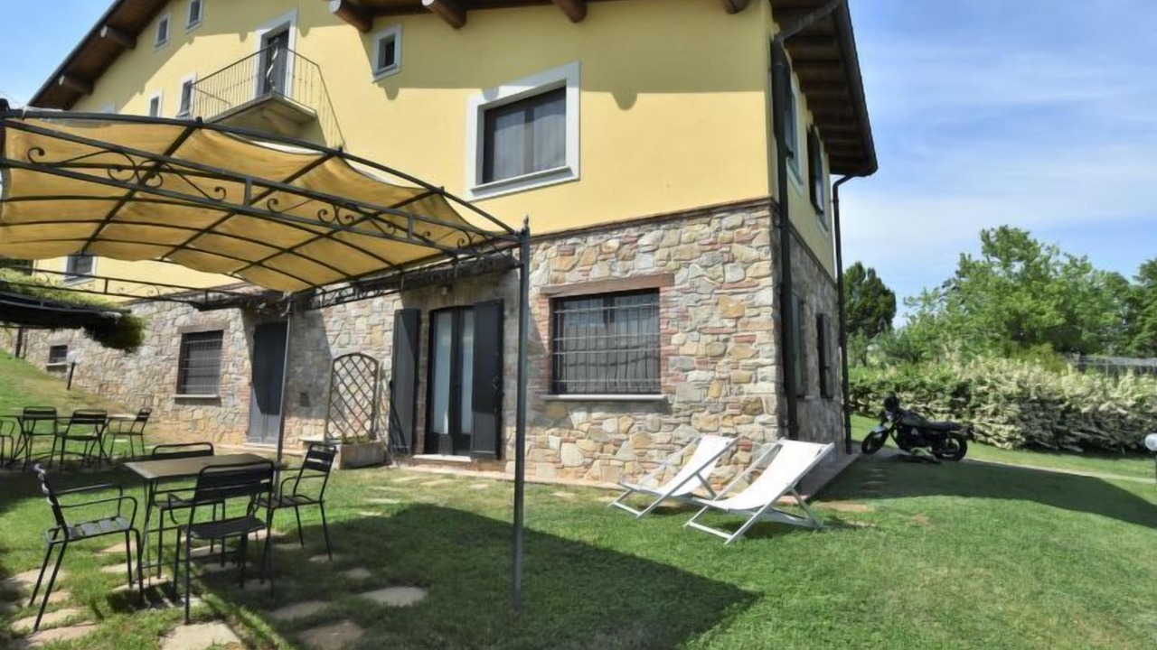 Photo of Outdoor in Castana