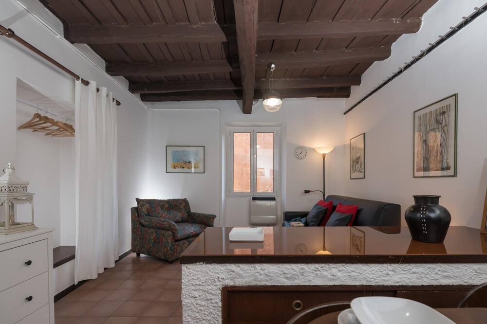 Photo of Livingroom in Trastevere