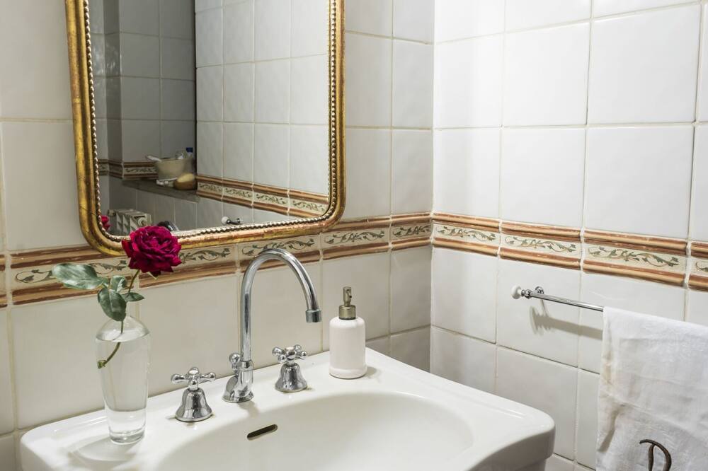 Photo of Bathroom in Carbognano