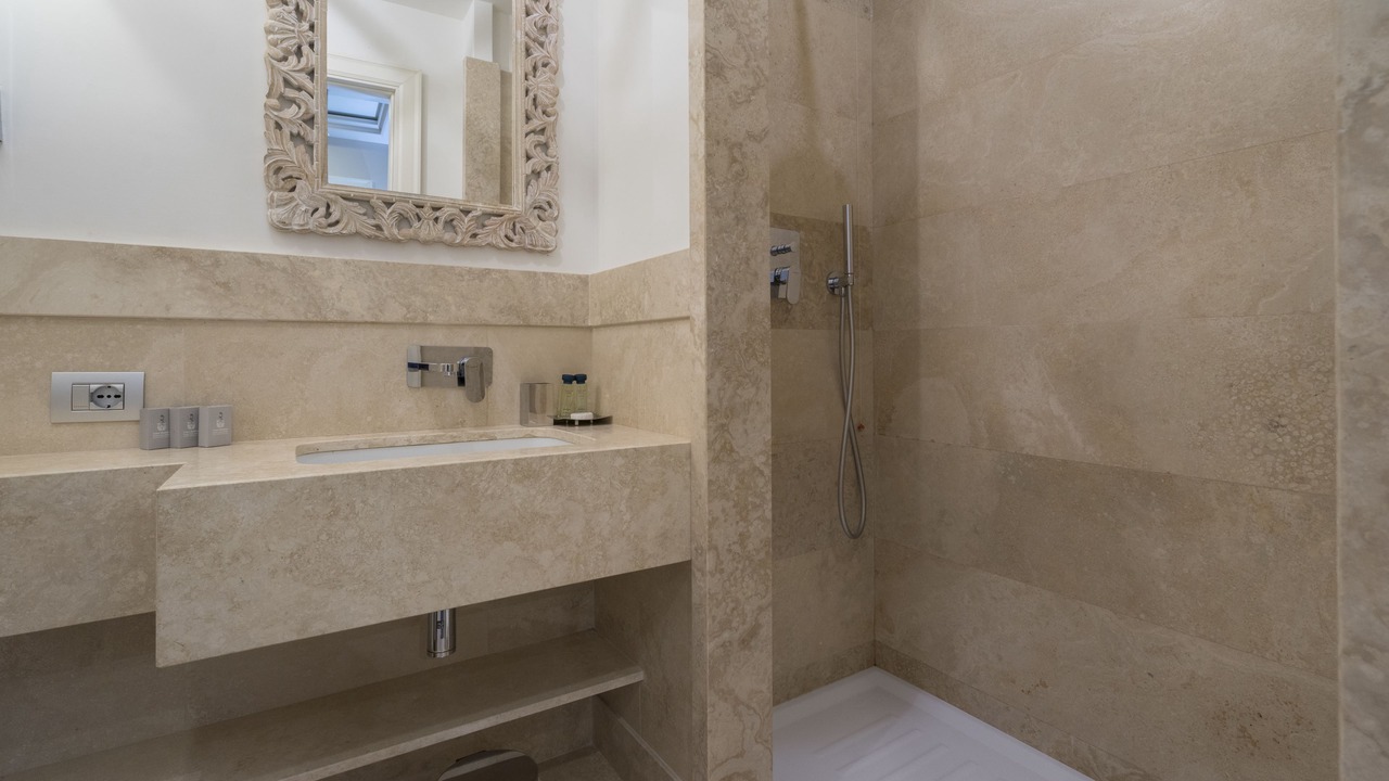 Photo of Bedroom in Rome City Centre
