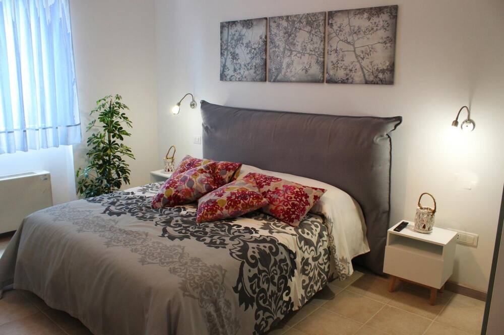 Photo of Bedroom in Paupisi