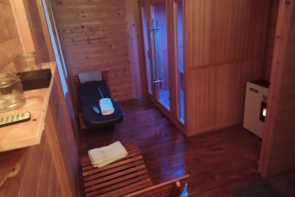 Photo of Bathroom in Paupisi