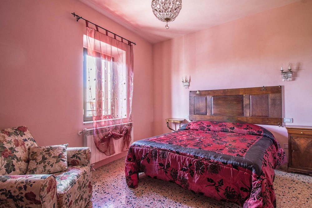 Photo of Bedroom in Petricci