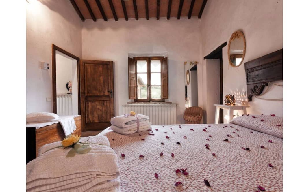 Photo of Bedroom in San Giovanni d'Asso