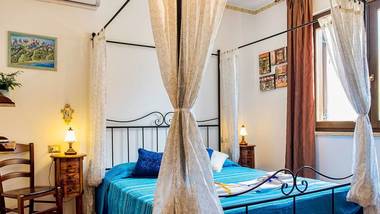Photo of Bedroom in Atri