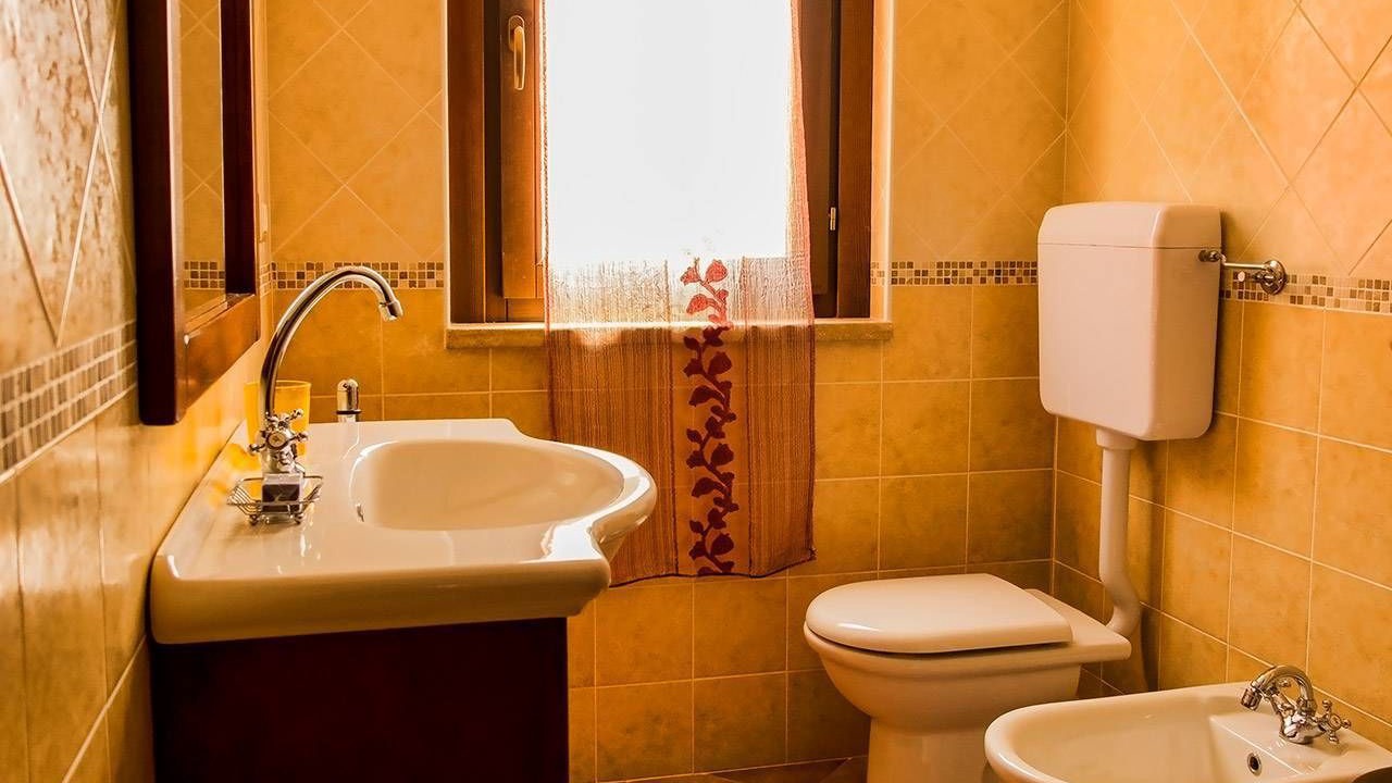 Photo of Bathroom in Atri