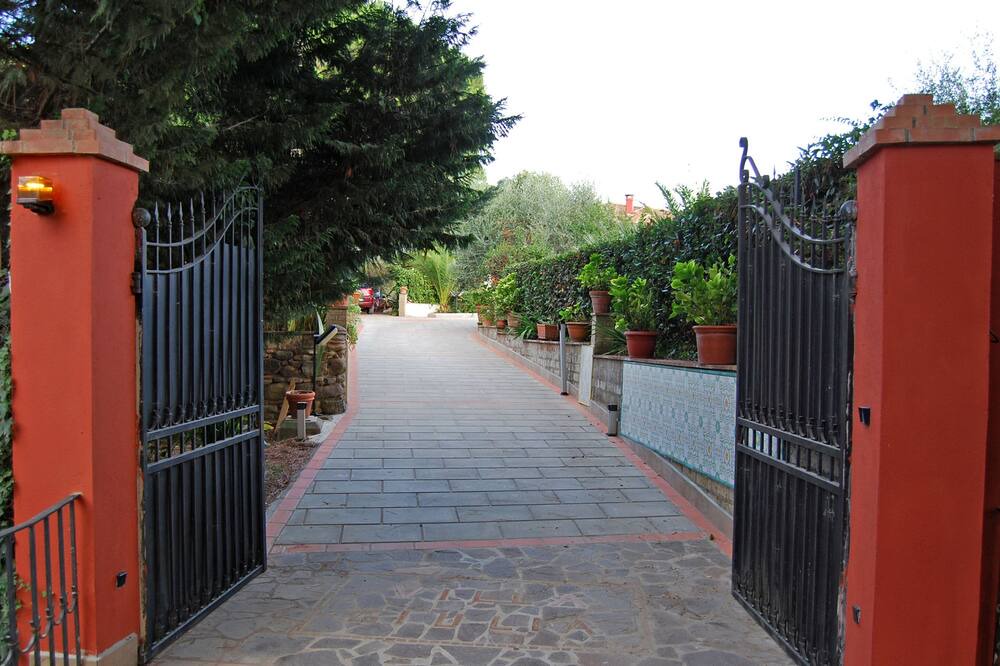 Photo of Outdoor in Scarlino