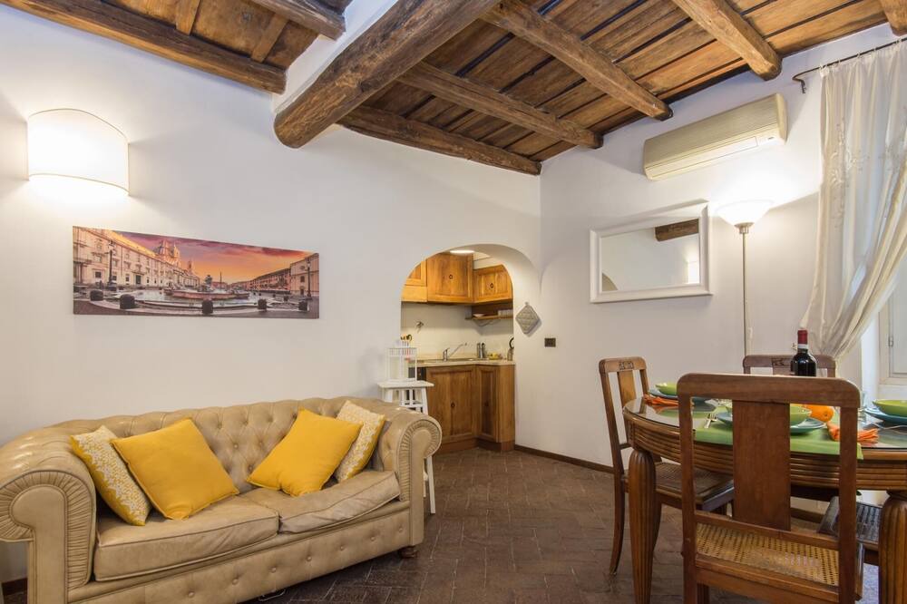 Photo of Livingroom in Monti