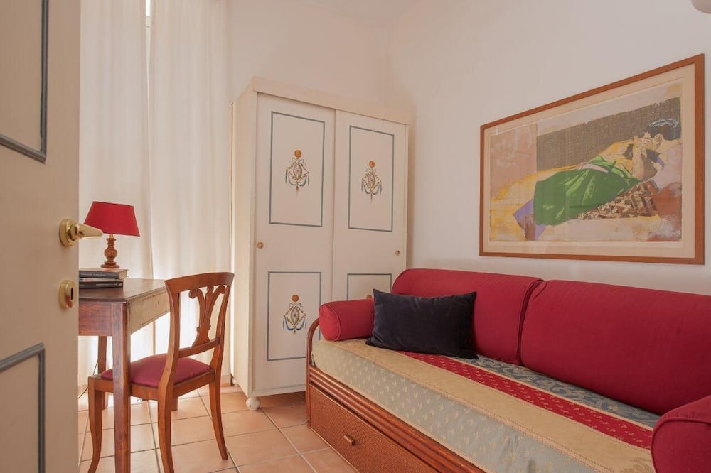Photo of Livingroom in Navona