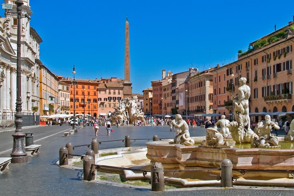 Photo of Others in Navona
