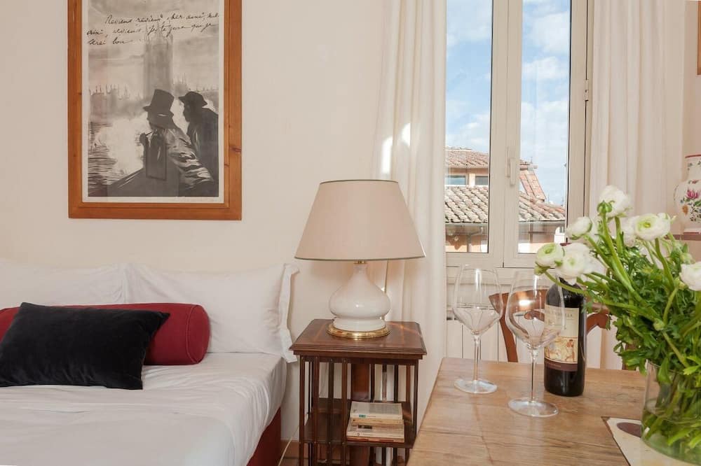 Photo of Livingroom in Navona
