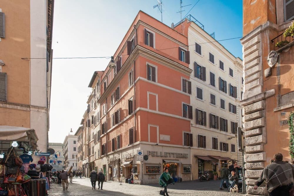 Photo of Outdoor in Navona