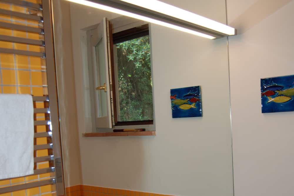 Photo of Bathroom in Marina Lido