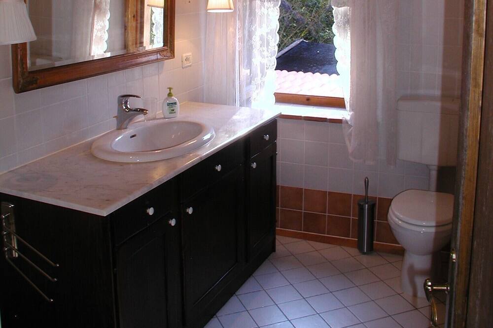 Photo of Bathroom in Filare