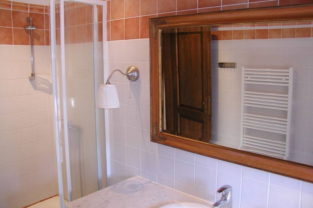 Photo of Bathroom in Filare
