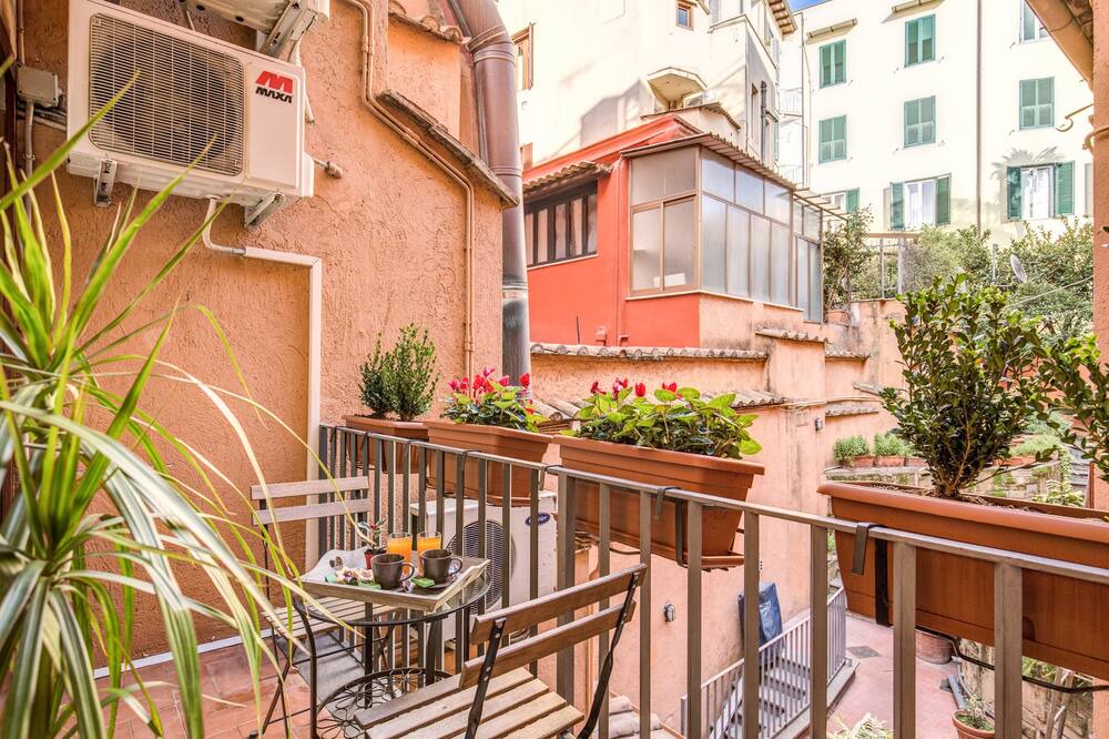 Photo of Patio Balcony in Rione III Colonna