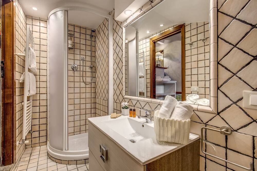 Photo of Bathroom in Rione III Colonna