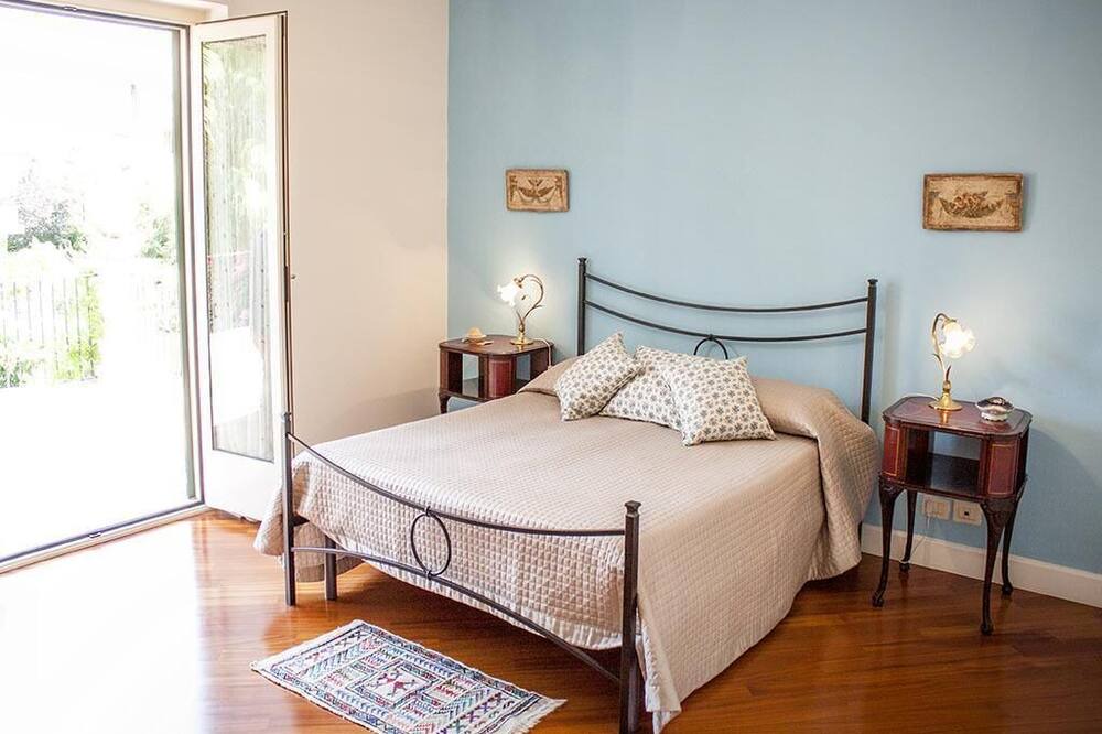 Photo of Bedroom in Lamezia Terme