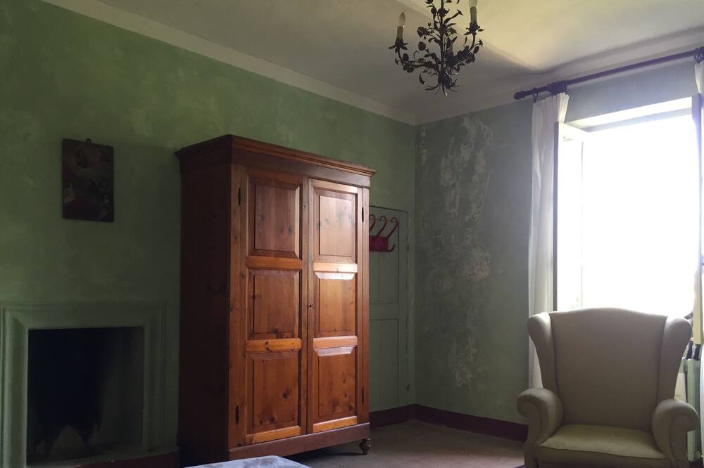 Photo of Bedroom in Incisa Scapaccino