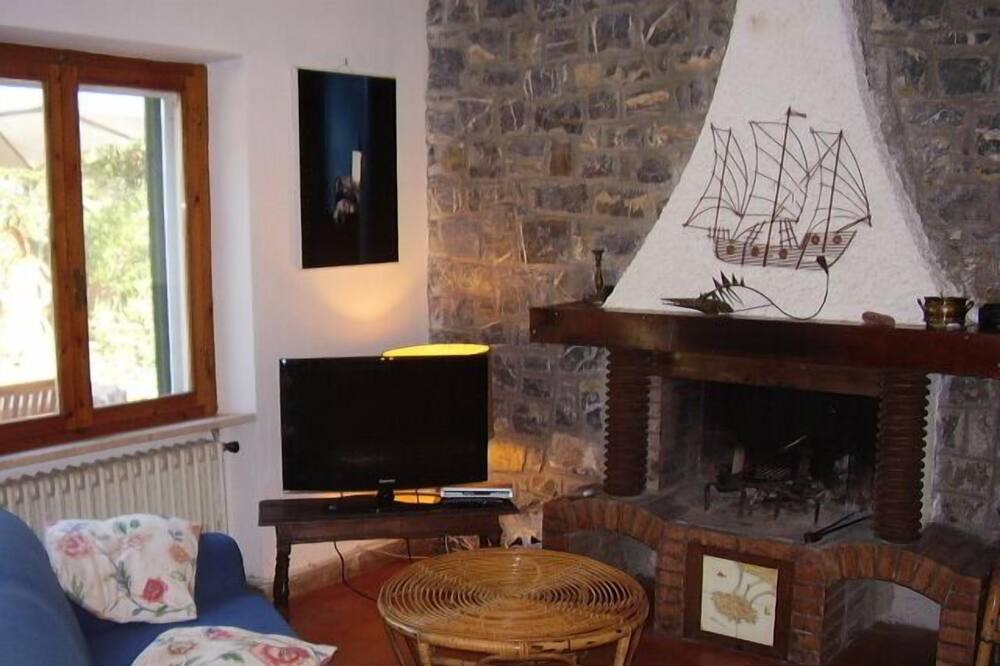 Photo of Livingroom in Saline Sadun