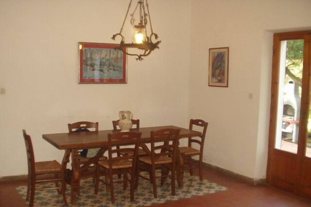Photo of Kitchen in Saline Sadun
