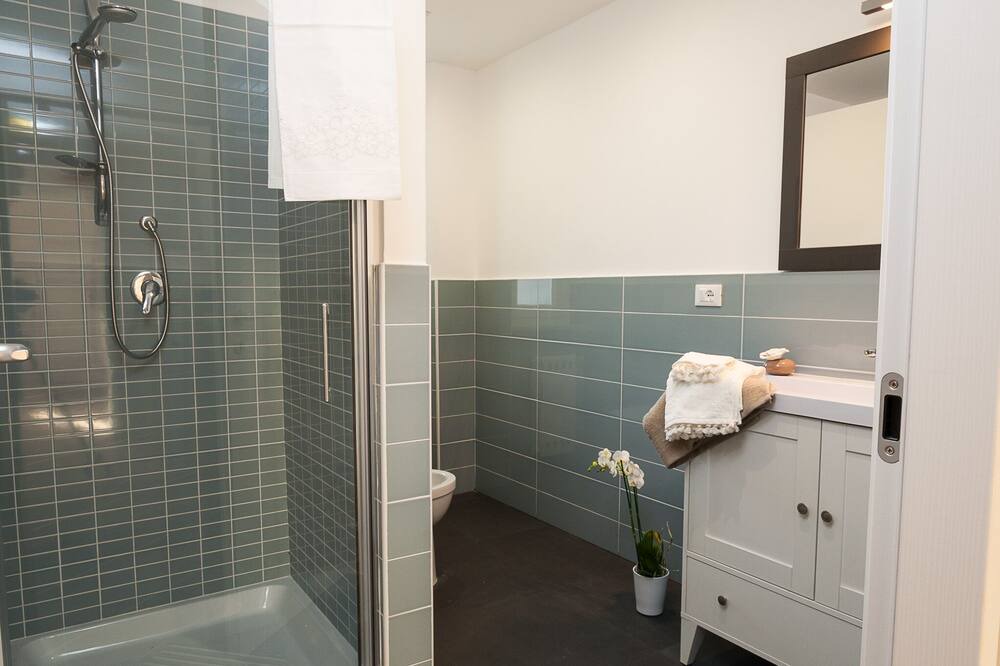 Photo of Bathroom in Terracina
