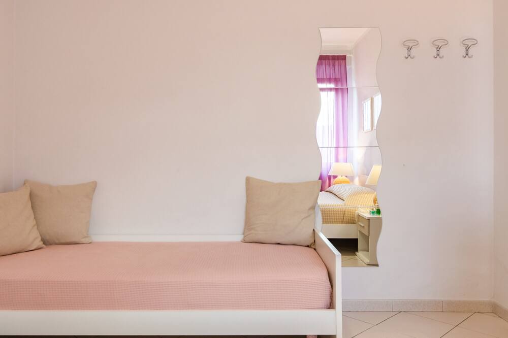 Photo of Livingroom in Patresi