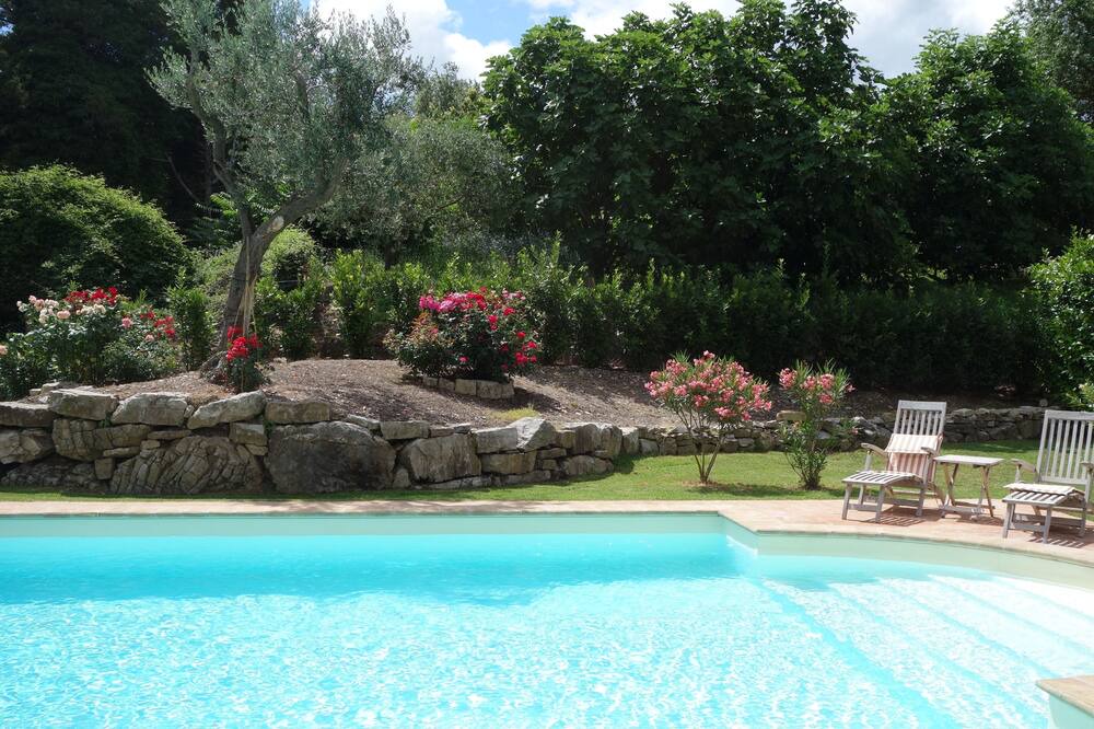 Photo of Outdoor in Quadro