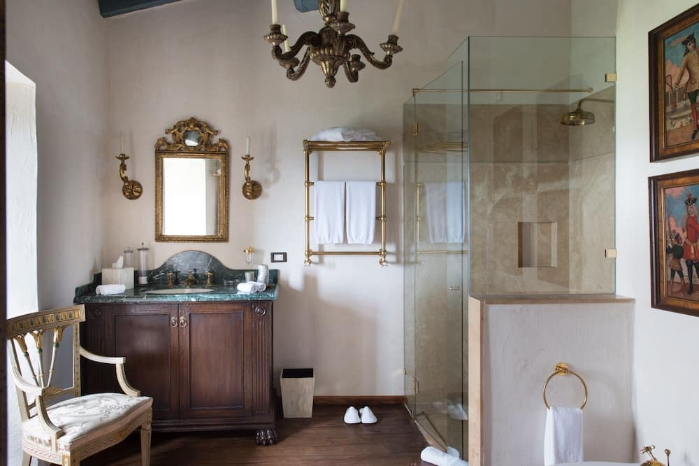 Photo of Bathroom in Montelaguardia