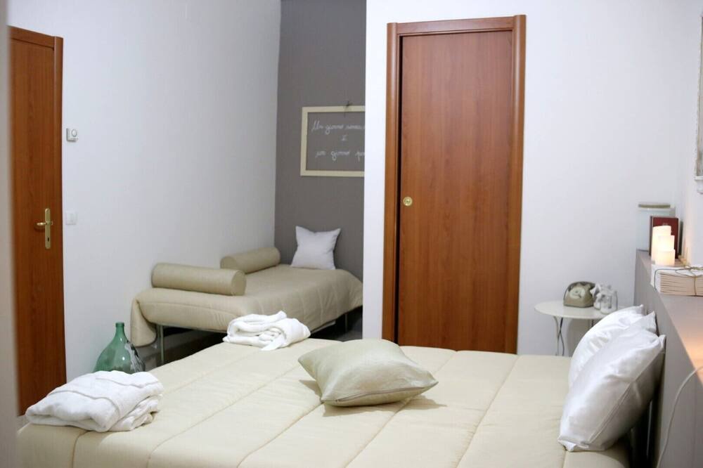 Photo of Bedroom in Venosa