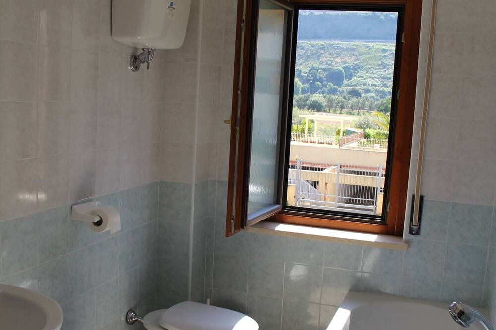 Photo of Bathroom in Pizzo