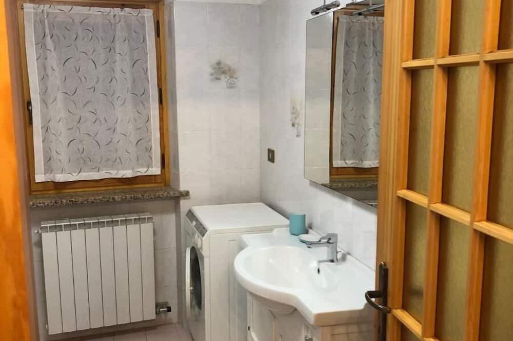 Photo of Bathroom in Moron