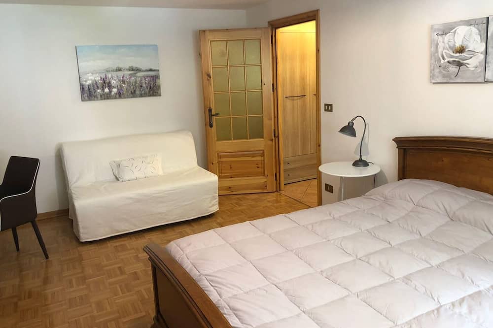 Photo of Bedroom in Moron