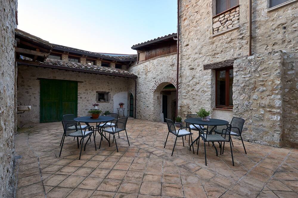 Photo of Patio Balcony in Strettura