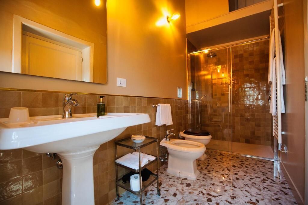 Photo of Bathroom in Andria