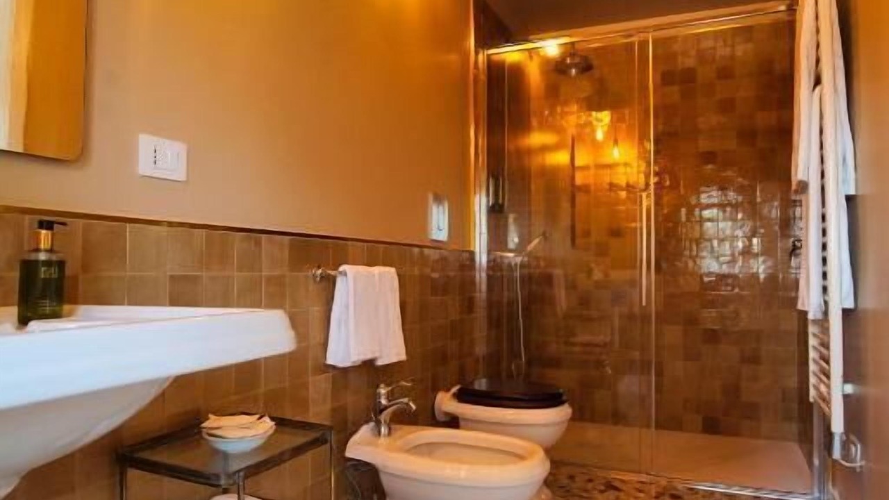Photo of Bathroom in Andria
