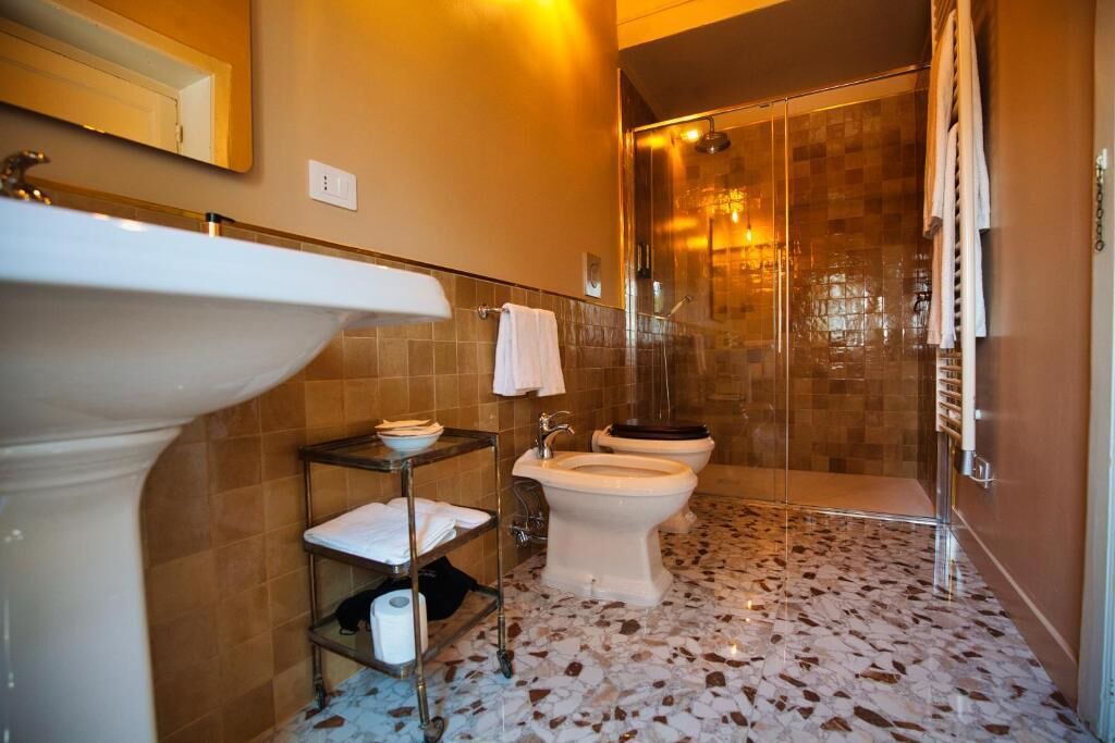 Photo of Bathroom in Andria