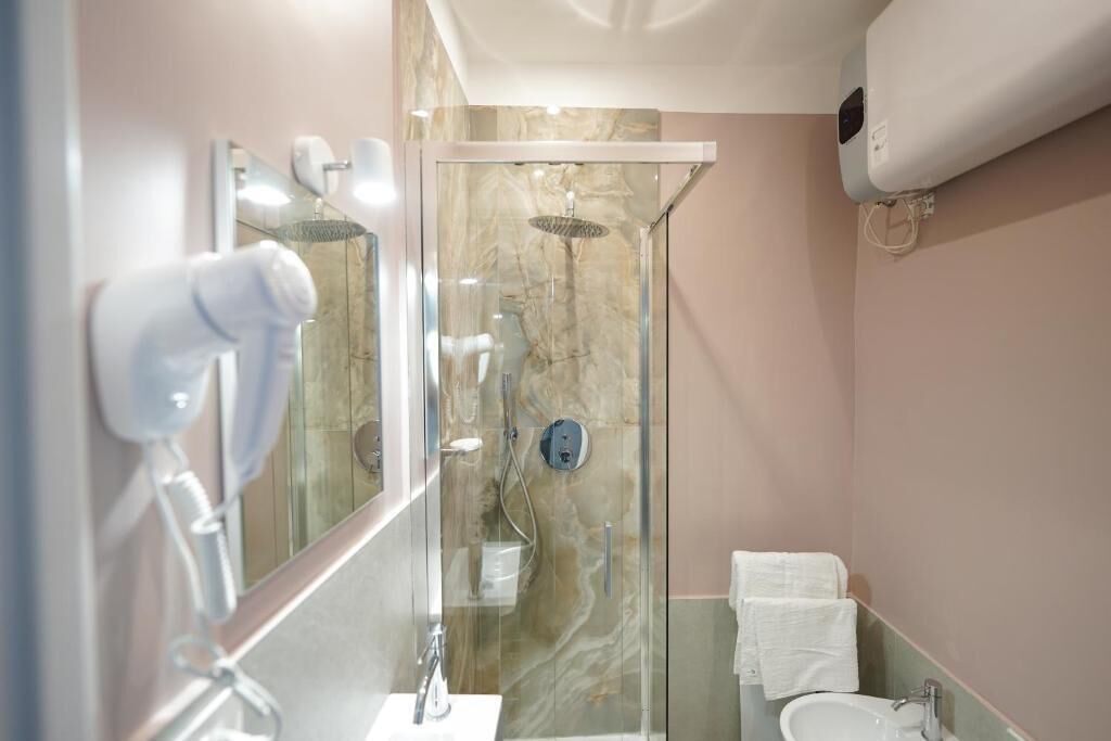 Photo of Bathroom in Naples City Centre