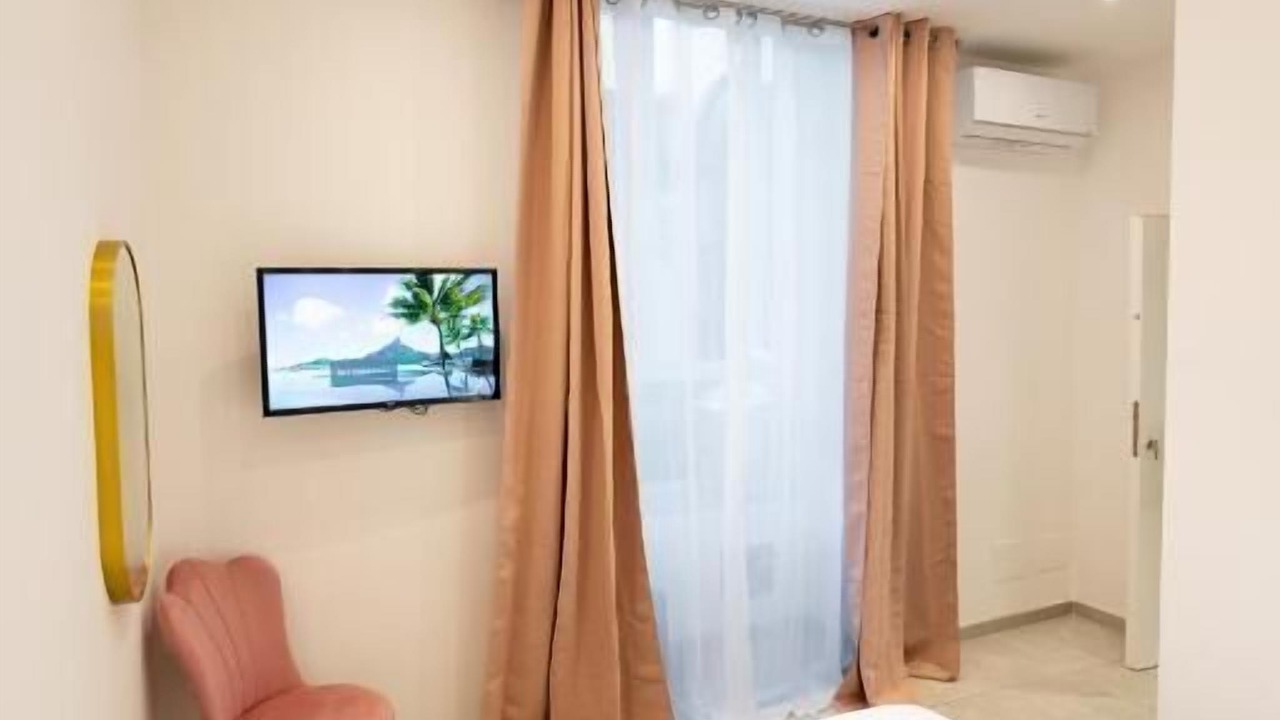 Photo of Bedroom in Naples City Centre