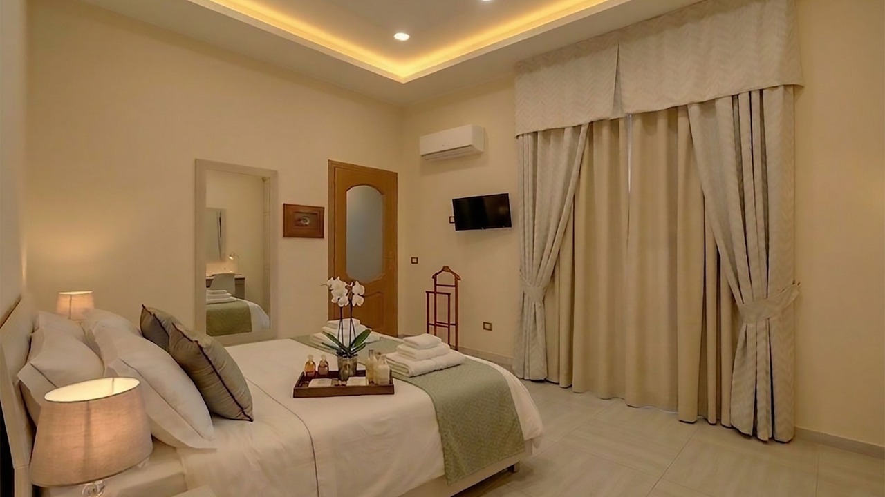 Photo of Bedroom in Naples City Centre