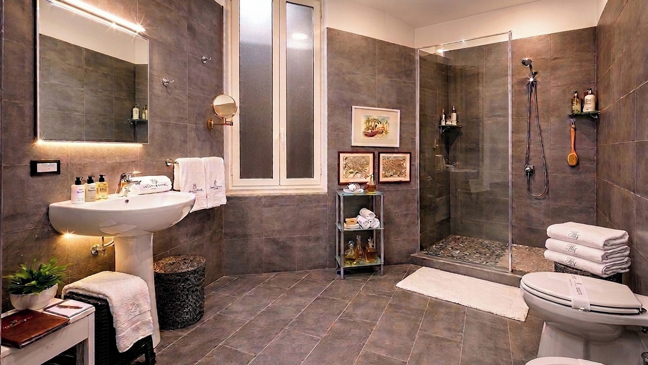 Photo of Bathroom in Naples City Centre