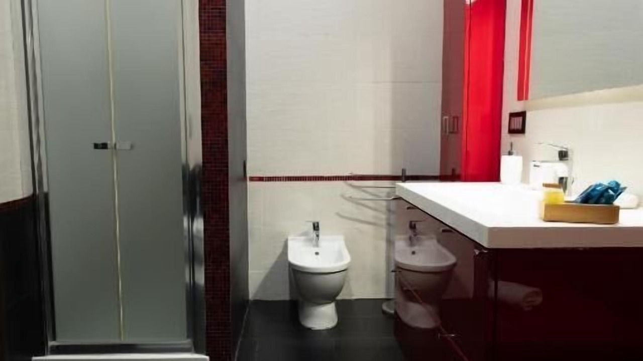 Photo of Bathroom in Naples City Centre