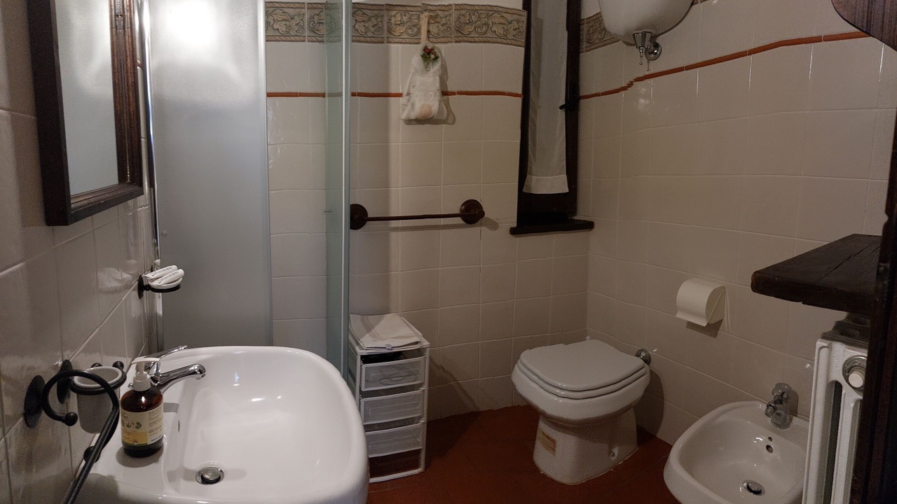 Photo of Bathroom in Eggi