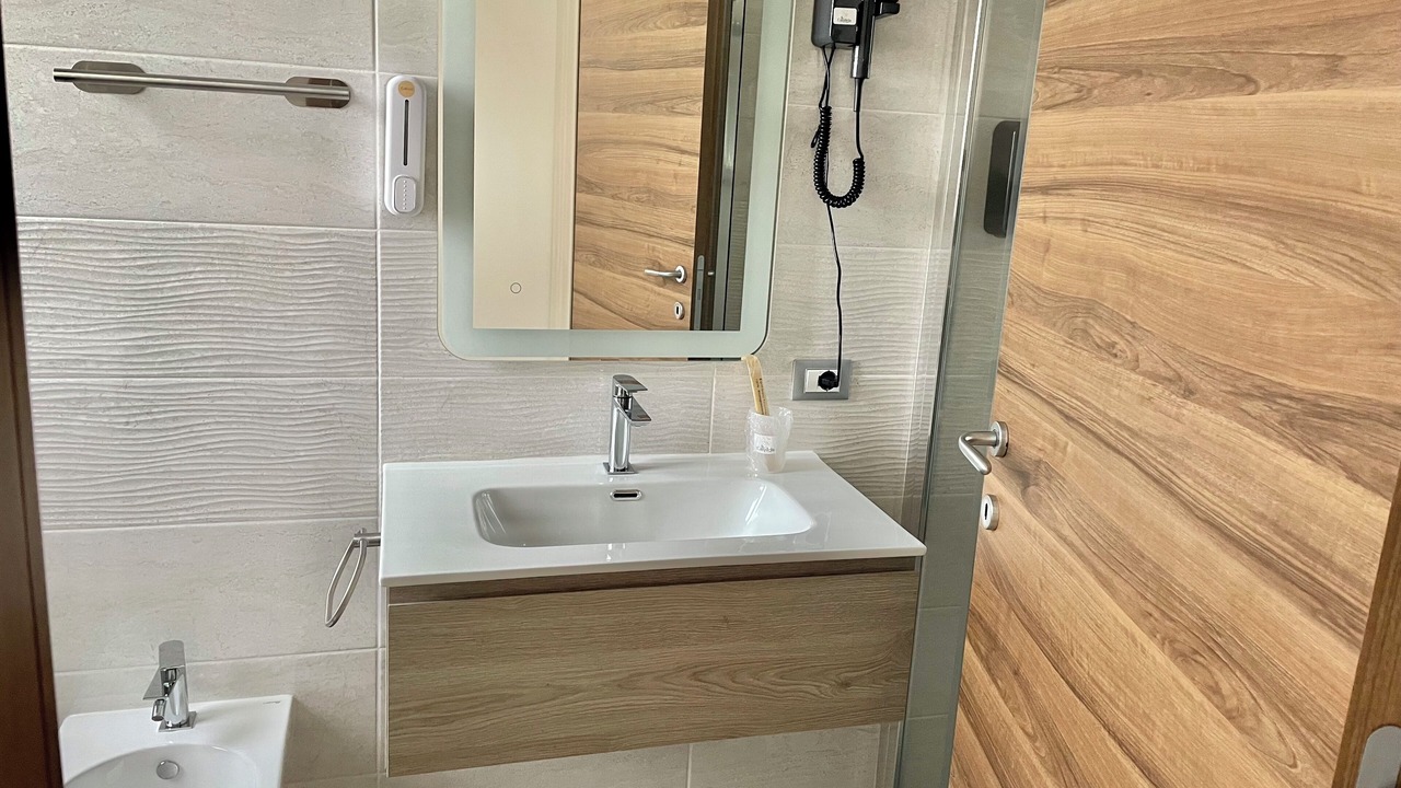 Photo of Bathroom in Candela