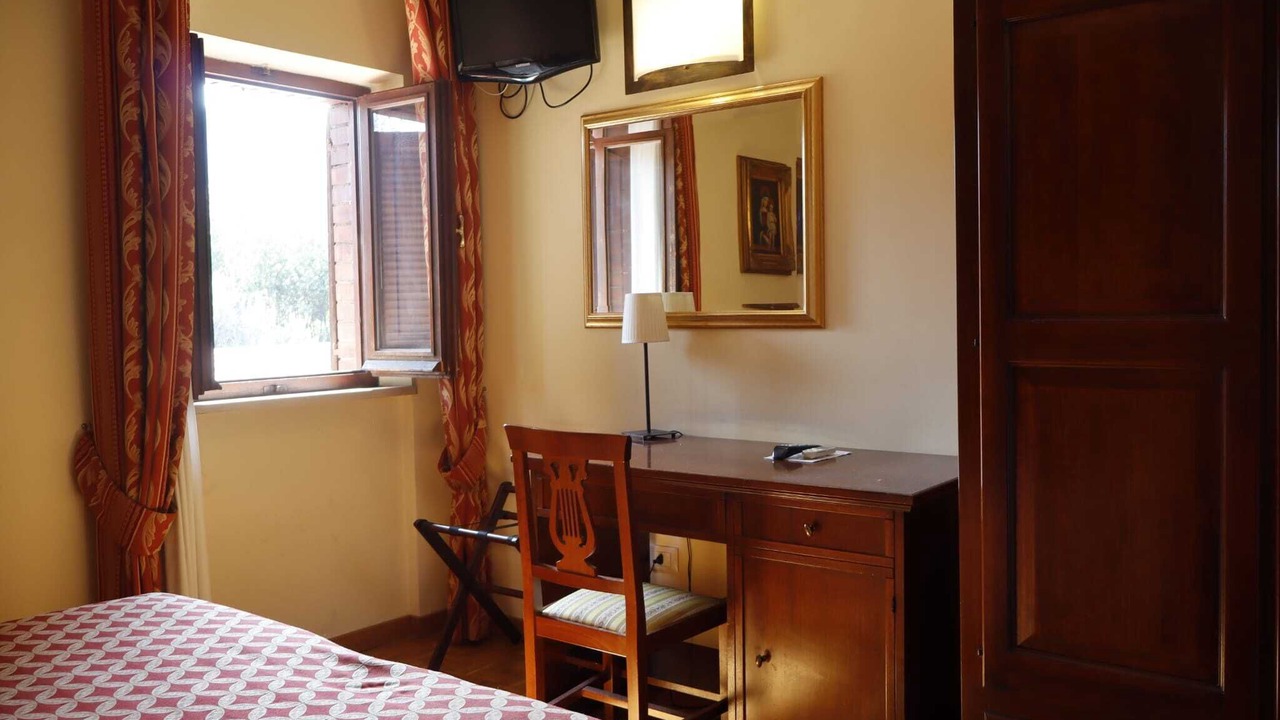 Photo of Bedroom in Villa Musone