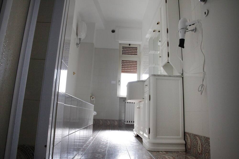 Photo of Bathroom in Lamezia Terme