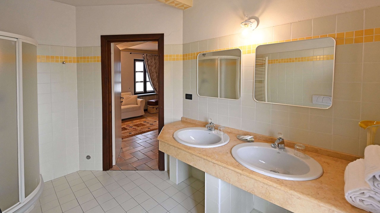 Photo of Bathroom in La Morra