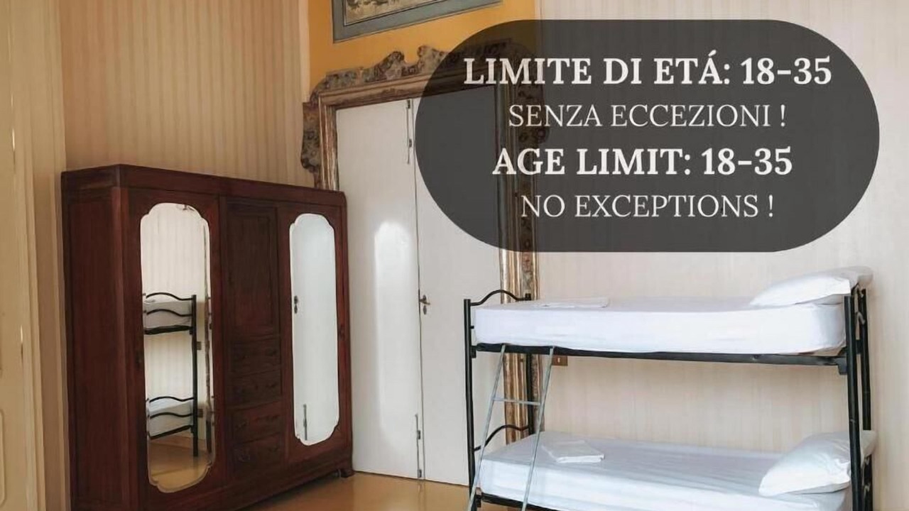 Photo of Livingroom in Historical Downtown Salerno